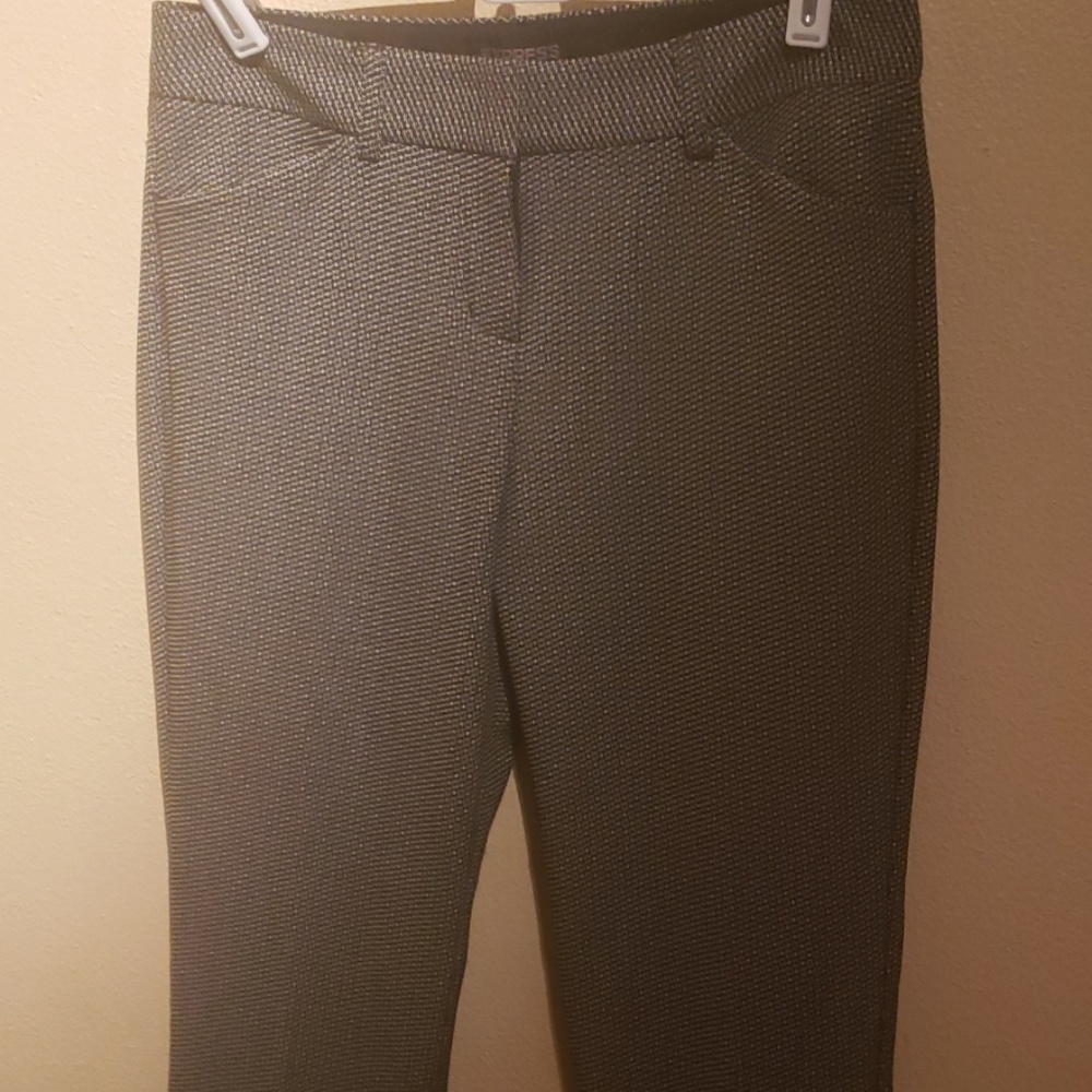 Express pant 8n black and white